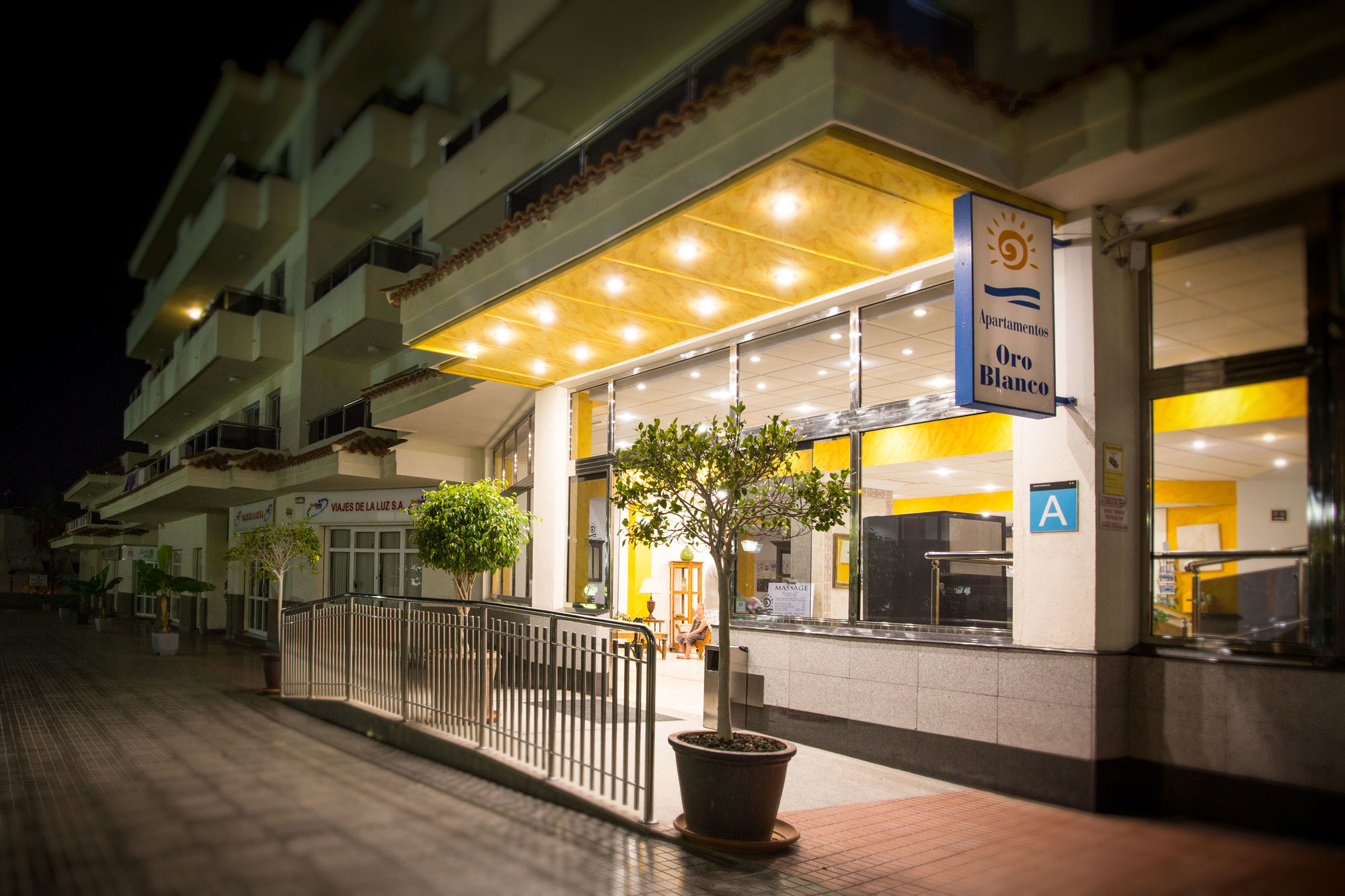 Apartamentos Oro Blanco ปลายาเดลาสอเมริกาส ภายนอก รูปภาพ